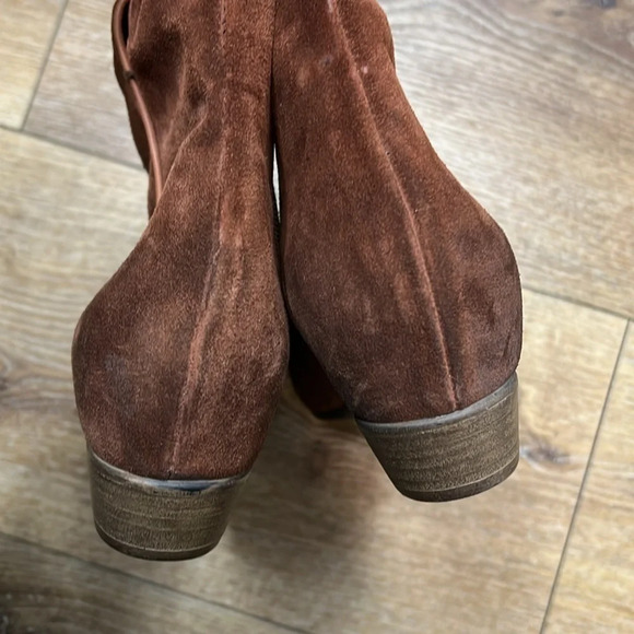 NWOB Fortezza Made in Italy Brown Suede Booties Size 39/8.5 - Picture 5 of 7